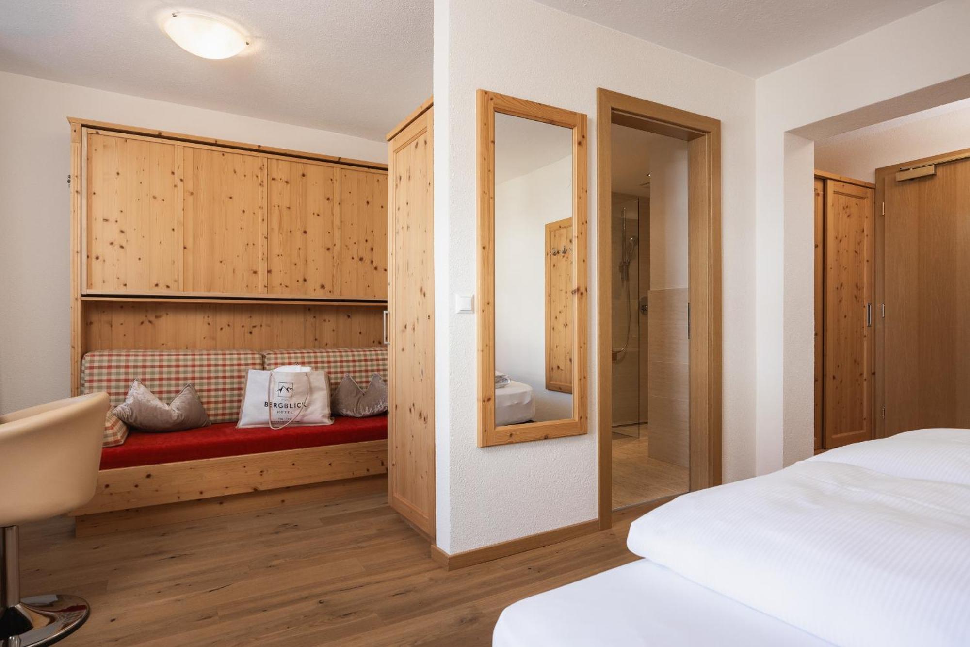 Hotel Bergblick 4 Sterne Superior Фис Экстерьер фото