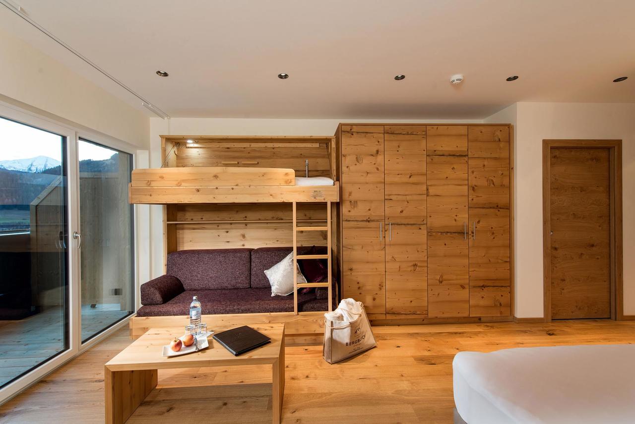 Hotel Bergblick 4 Sterne Superior Фис Экстерьер фото