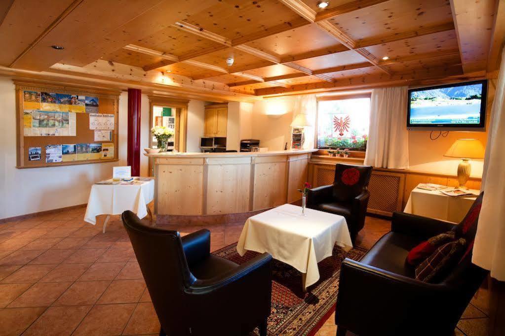Hotel Bergblick 4 Sterne Superior Фис Экстерьер фото